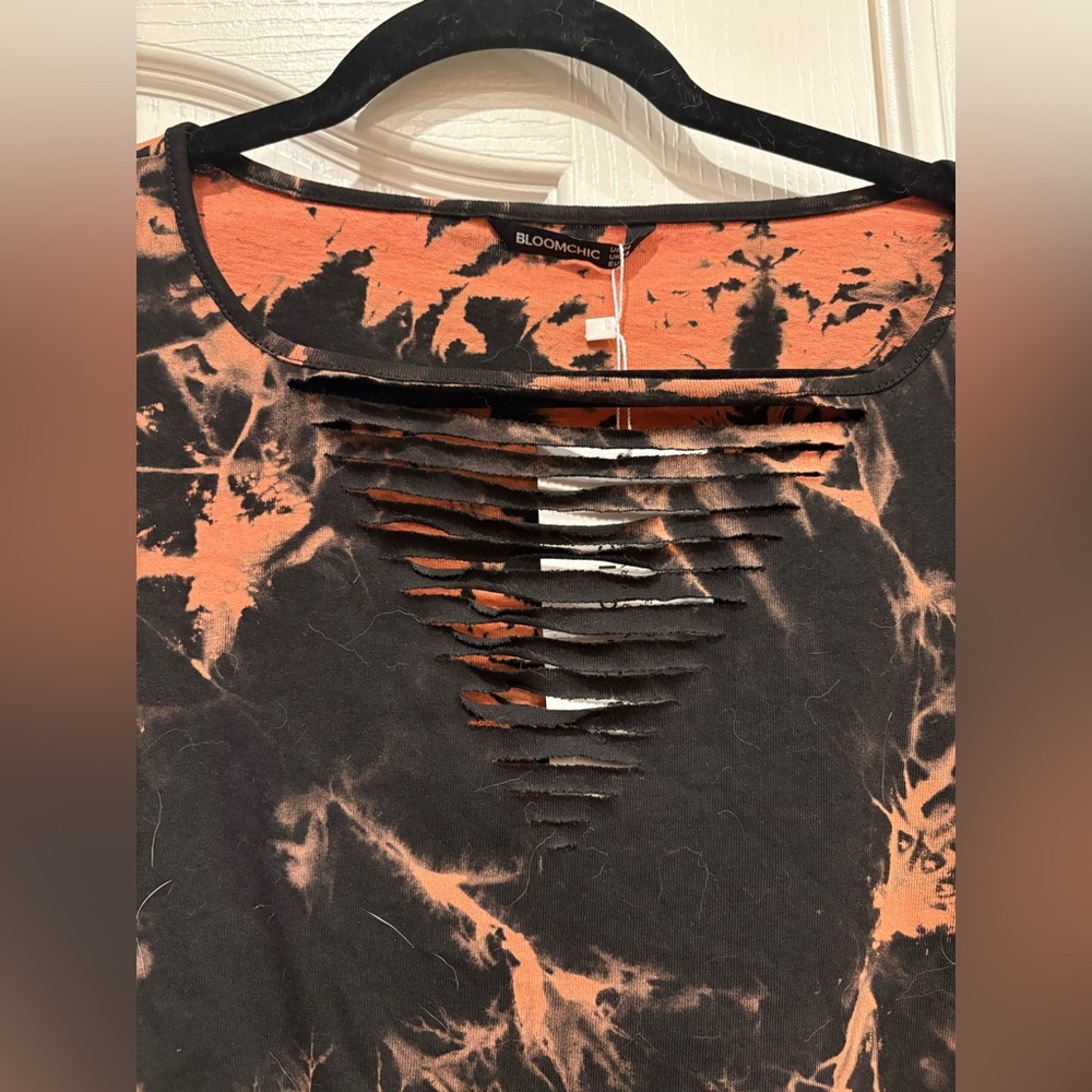 Bloomchic Bleach-Dyed Casual T-Shirt, Size 14 - Picture 4 of 8